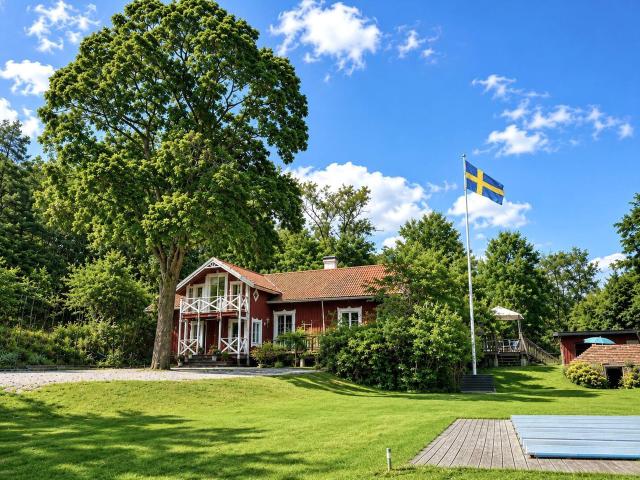 Kiholm 7