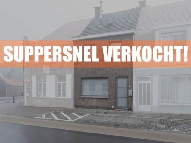KIJKDAG GEANNULEERD ! Instapklare woning 3spks met gara.