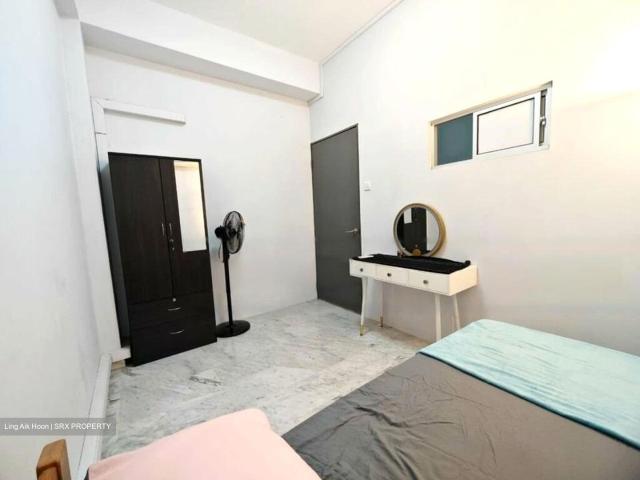 Kilat Court D21, Apartment