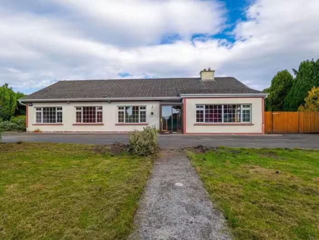 'Kilmore' Kilkeary, Nenagh, Co. Tipperary, E45HR82 is for sale