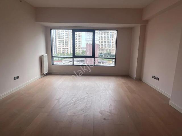 Kiptaş Venezia Mega Kiralık Boş Avm Mnzr. 1+1 Daire