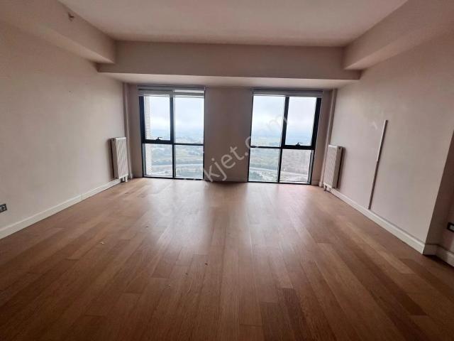 Kiptaş Venezia Mega Kiralık Boş Aylık Ödemeli Kare Salon 1+1 Daire