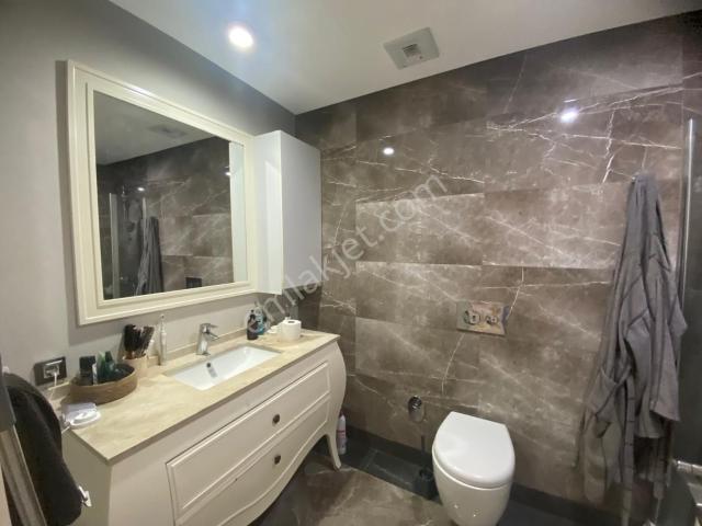 Kiptaş Venezia Mega Satıılık 3+1 Büyük Daire. 3 Banyolu Full Balkon