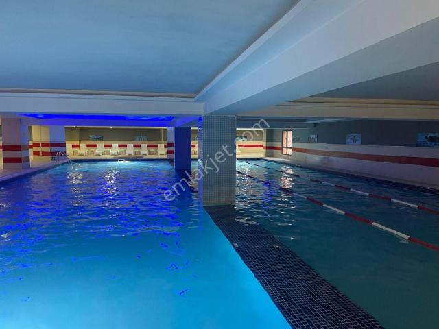 Kiptaş Venezia Mega Satılık Boş Kare Salon Avm Mnzr.teraslı 1+1 Daire