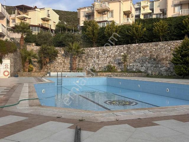 Kiralık1+1 Havuzlu Site İçinde Yazlık