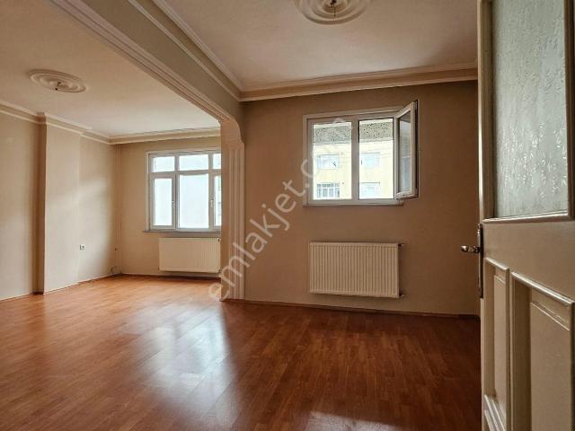 Kiralık Metrobüse Yakın 3+1 Daire
