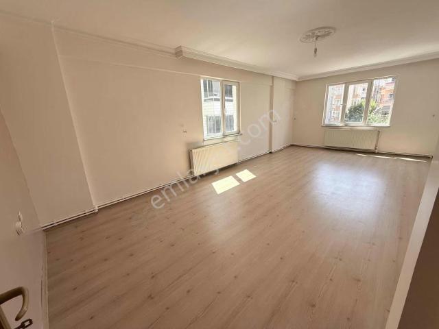 Kiralık Arakat 3+1 Daire Kurtuluş Mahallesi Damak Pastanesi Yanı