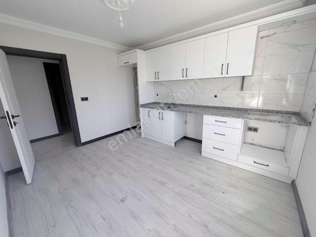 Kiralık Arakat Geniş Sıfır Daire Barış Mahallesş