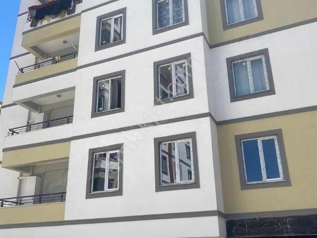 Kiralık Baştan İtibaren Az Hasarlı Daire 2+1