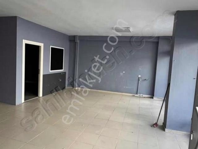 Kiralık Caddde Uzeri Güzel Konumlu Dükkan
