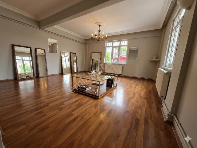 Kiralık Daire Bekara Uygun Pendik Esenyalı Mahallesi