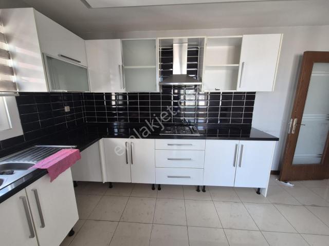 Kiralık Daire Yeşilyurta 3+1