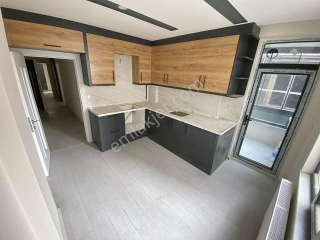 Kiralık Daire 2+1 İpek Taksi Yanı Mehmet Akif Ersoy Cad Üzerinde