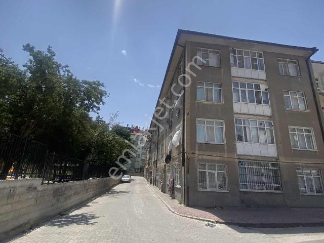 Kiralık Entepe Avm Tam Karşısında 3 Katlı Binanın 3. Katı