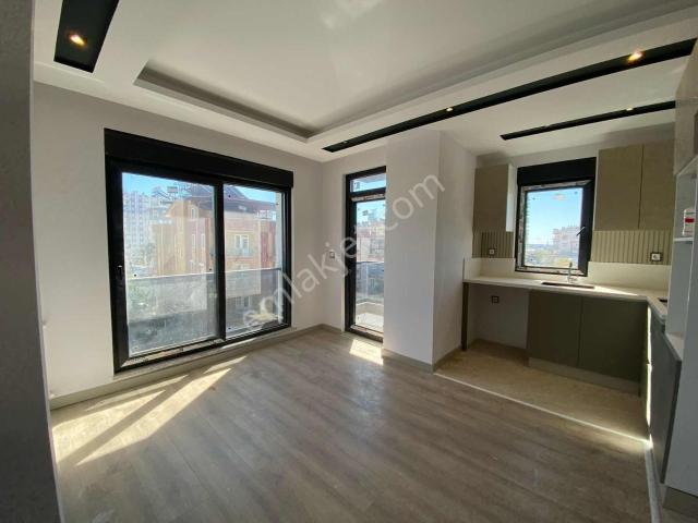 Kiralık Fevzi Çakmak Ultra Lüks 1+1 Katta Havuzlu Daire