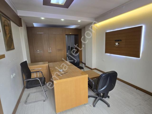 Kiralık Sevgiyolunda 50 M2 Balkonlu Eşyalı Ofis