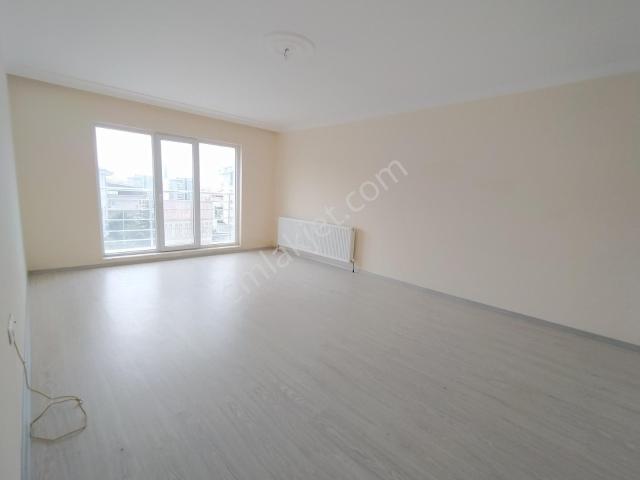 Kiralık Site Dairesi 3+1 Geniş Ferah Temiz Asansörlü Ön Cephe