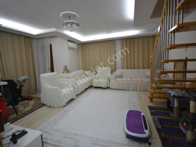Kiralık 130 M2 Muhteşem Manzaralı 3+1 Üst Dubleks Daire