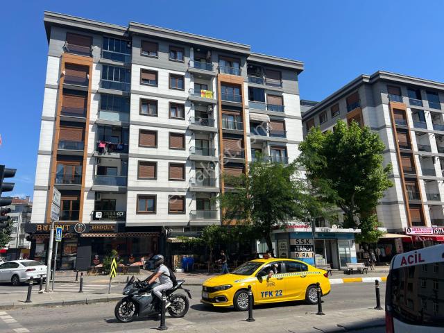 Kiralık 2+1 Merkezi Yerde Batı Cepheli Kiralık Daire
