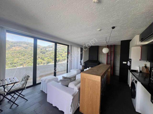 Kiralık 2+1 Eşyalı Daire Yalıkavak Geriş