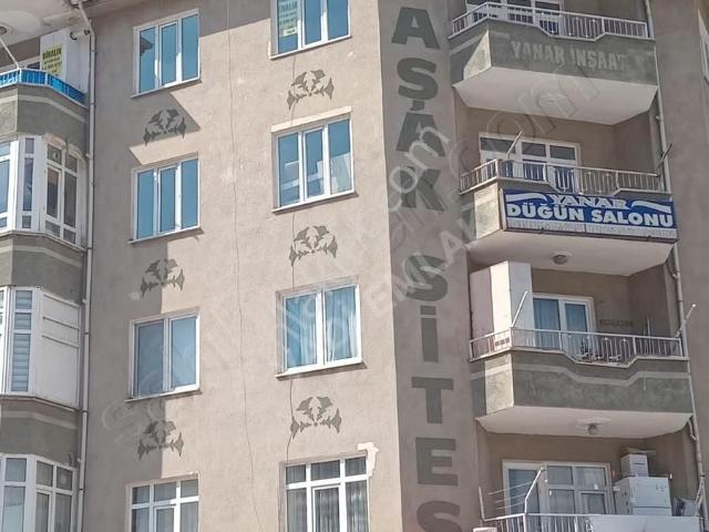 Kiralık 3+1 Çekenli İş Merkezi Karşısında Ara Kat / Vadi Emlak