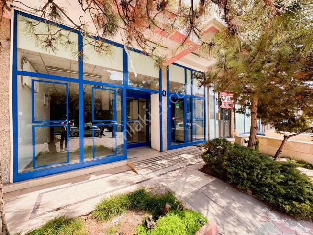 Keçiören Sanatoryum Cadde Üzeri Kurumsala Kiralık 445 M² Dükkan