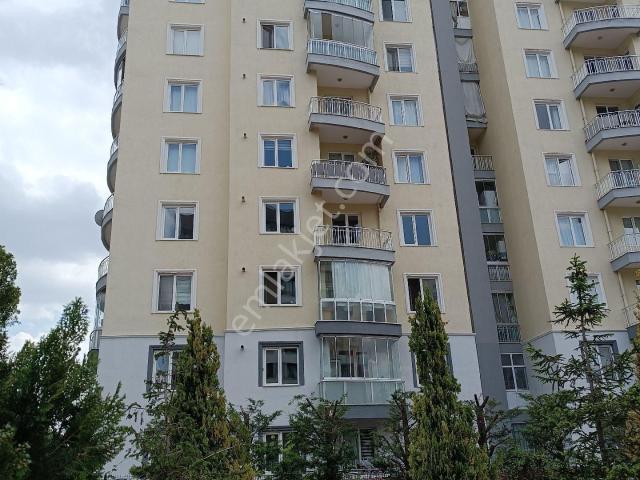Kiralık 4+1 Aarakat Bakımlı Daire