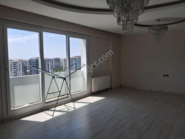 Kiralık 4+1 Lüks Daire Tema Süper Konum