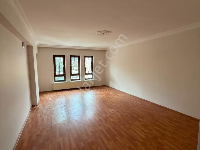 Kiralık*daire*osmangazi Mah*okullar* Çevresin De*katta*3+1*yapılı