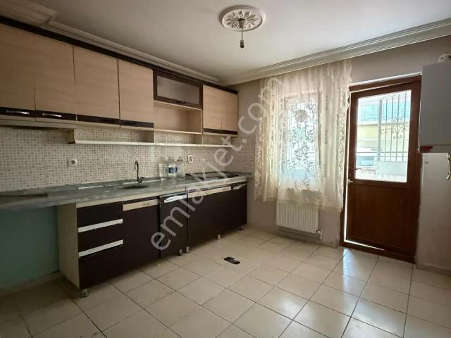 Kiralık*kuşcağız*atapark*arasında*geniş Daire*isteyene*asansörlü