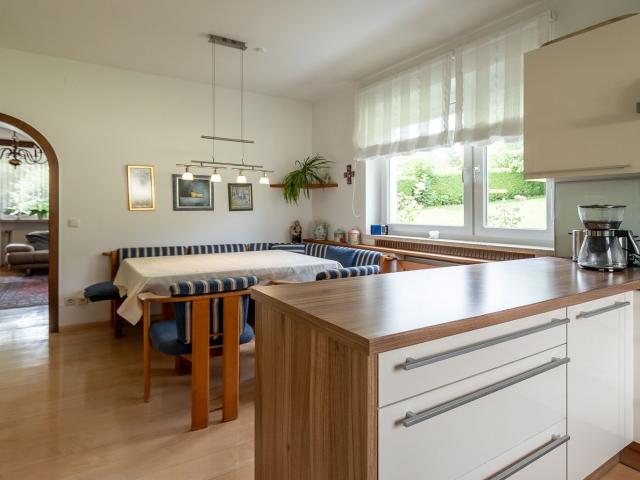 KIRCHBERG THENING. HAUS MIT CHARME UND BEZUG ZUR NATUR