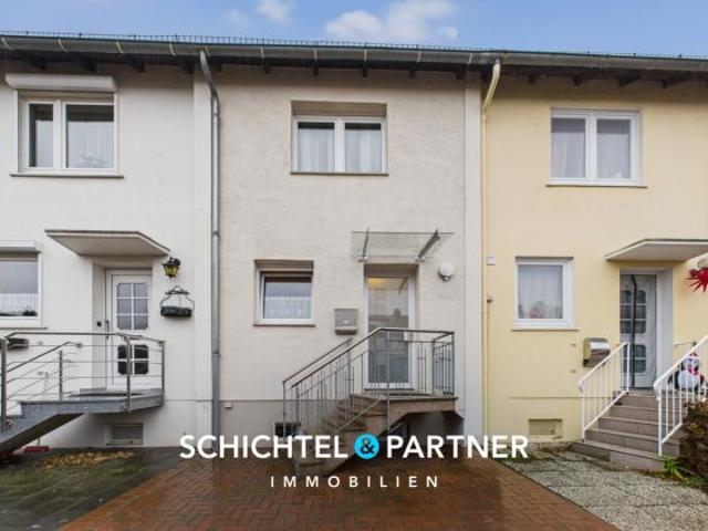Kirchhuchting | Attraktives Reihenmittelhaus mit Terrasse, Garten und PV
