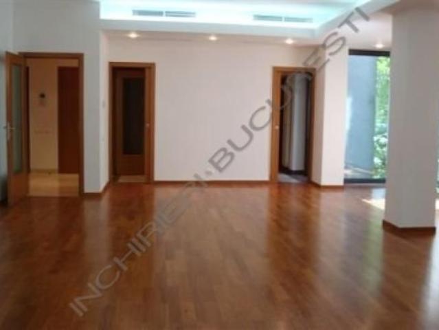 KISELEFF INCHIRIERE APARTAMENT 3 CAMERE 160MP