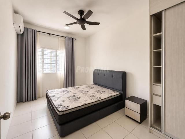 Kita Impian, Cybersouth | 901sqft | Partially Furnished