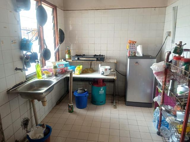 KITCHEN CAB GATED GOOD UNIT Taman Alam Megah Seksyen 28 Shah Alam