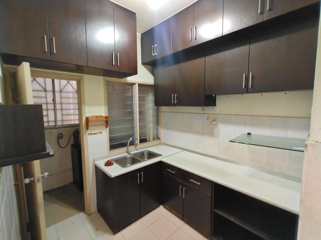 Kitchen Cabinet 1 Parking Reno Damai Senja PJS 1