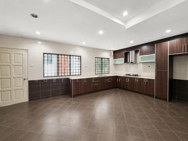 KITCHEN CABINET 2 Storey Terrace Putra Heights Seksyen 8 Subang