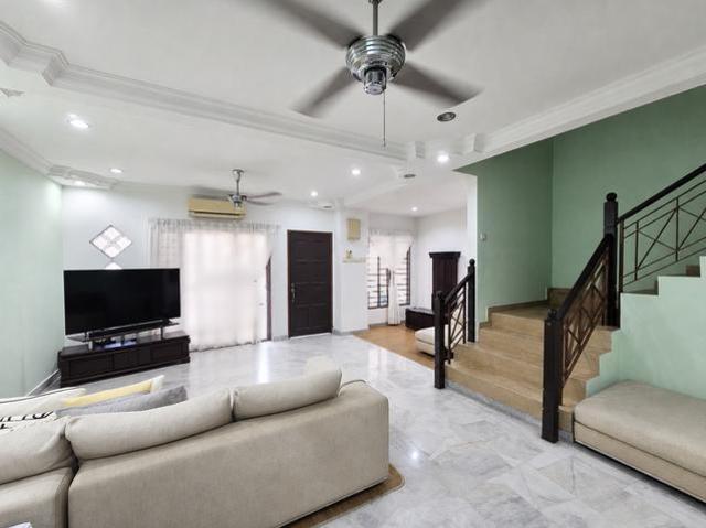 KITCHEN CABINET GATED GOOD UNIT Putra Bistari Putra Heights