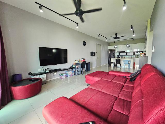 KITCHEN CABINET GATED GOOD UNIT Paragon 3 Seri Kembangan