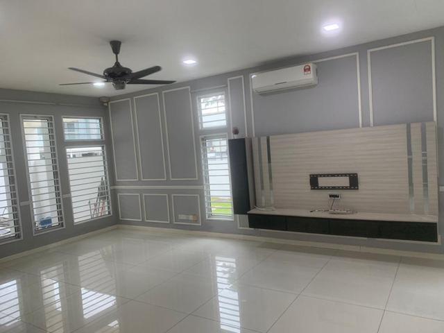 Kitchen CabinetAC 2 Sty Paragon 150 Taman Equine Seri Kembangan