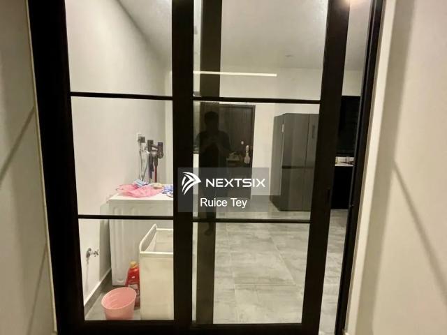 Kitchen is renovated and extended at the back yard of the house Fully extended car porch awnin Close to Giant Hypermarket in Bandar Kinrara, IOI Puchong Mall and all major commercial banks