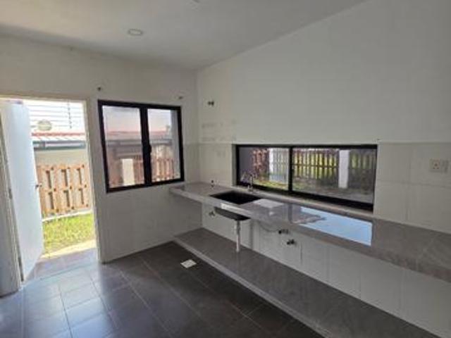Kitchen Top 2 Story SemiD Aravia Setia Ecohill Pelangi Semenyih