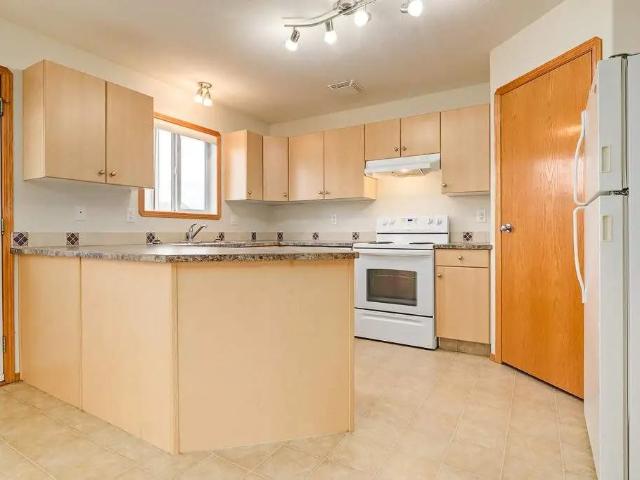 Kitson Close Townhomes 3 Bedroom Home for Rent at 47 Kitson Close, Red Deer, AB T4P 4C5 Kentwood West