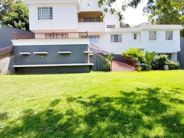 Kitsuru Spacious 6 Bedroom House for Sale