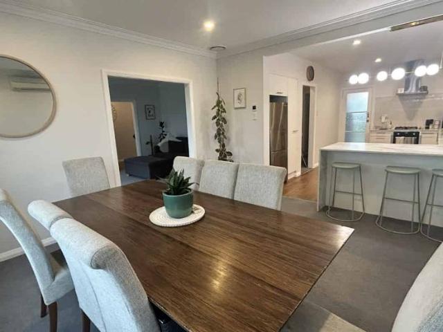 Kiwi Comfort on Keeling Street!