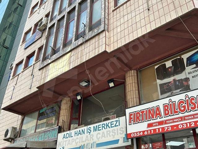 KIZILAY ADİLHAN ÇARŞISINDA 2+1 SATILIK BÜRO