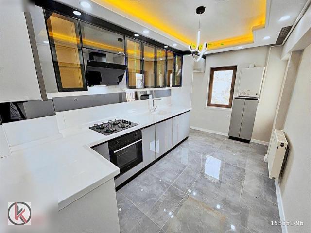 KOÇ'TAN SELÇUKLU MAH'DE 3+1 D.PROJELİ PARK CEPHELİ YAPILI DAİRE!