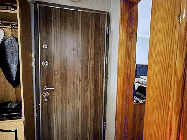 Koşukavak Mahallesinde 5 katlı binada satılık 2+1 ara kat daire
