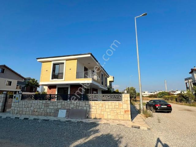 Köşe Başında Tüm Mustakil Ultra Lux Villa