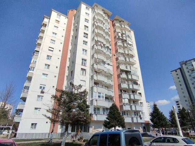 Köşk Mahallesi Sosyete Pazarı Yanı Bakımlı Satılık Daire